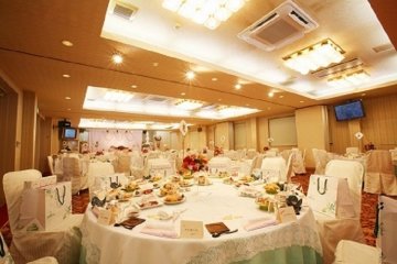 ブライダルホール飛翔閣