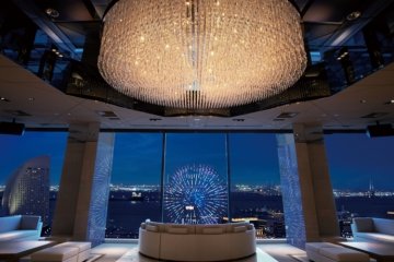 横浜モノリス